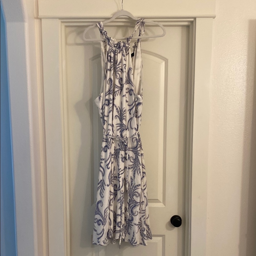 Banana Republic White and Blue Patterned Dress with pockets! Size XL